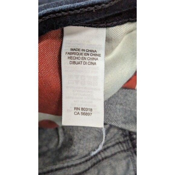 Lucky Brand Womens Size 6/28 Blue Dark Wash Mid Rise Denim Bermuda Shorts - Picture 8 of 9